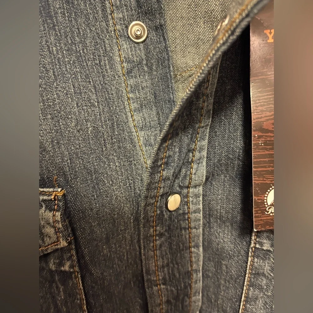 Yellowstone Dutton Ranch Men's Denim Shirt - Picture 5 of 6